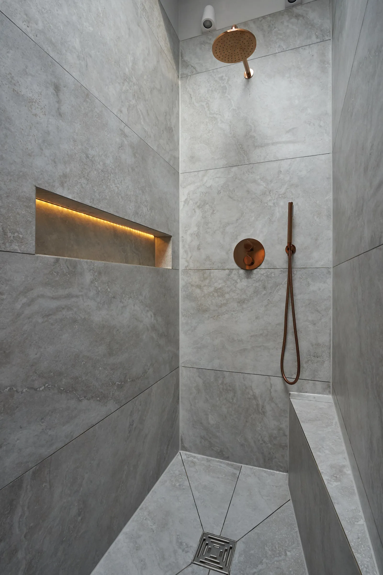 Shower with brass fittings